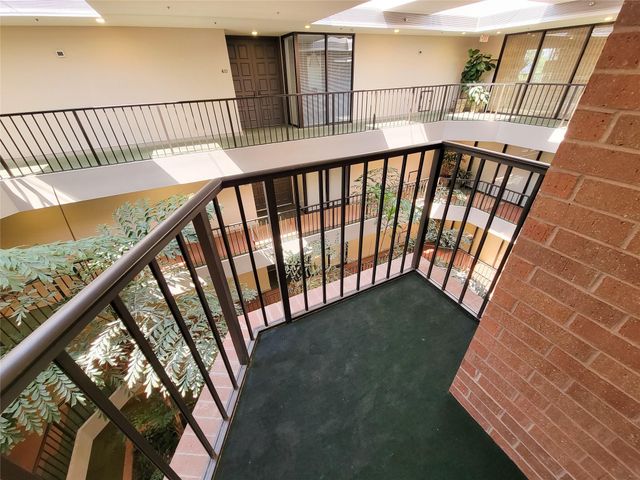 9333 Memorial Drive 414, Houston, TX 77024