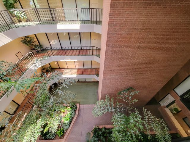 9333 Memorial Drive 414, Houston, TX 77024