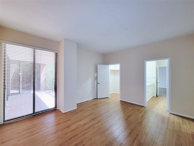 9333 Memorial Drive 414, Houston, TX 77024