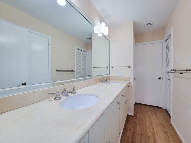 9333 Memorial Drive 414, Houston, TX 77024