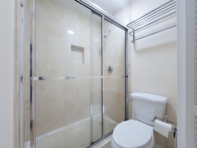 9333 Memorial Drive 414, Houston, TX 77024