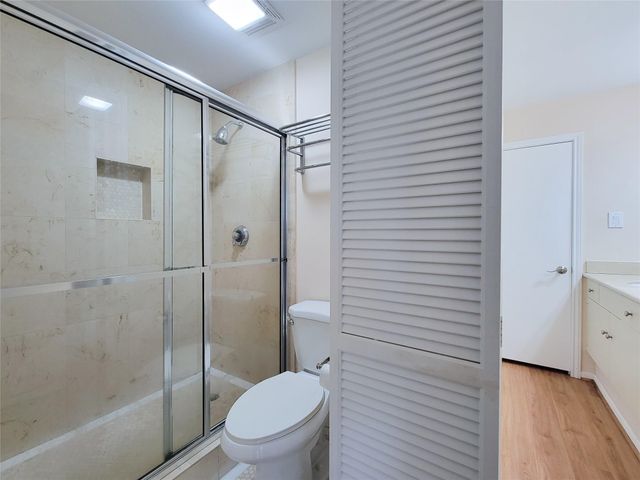 9333 Memorial Drive 414, Houston, TX 77024