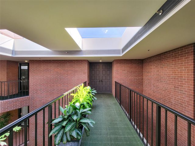 9333 Memorial Drive 414, Houston, TX 77024