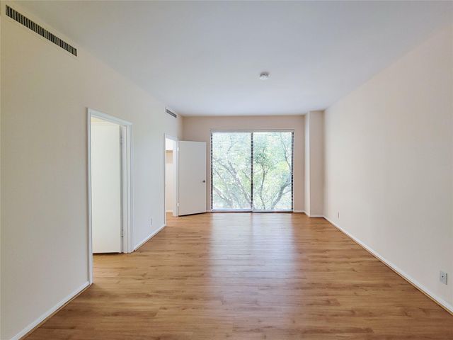 9333 Memorial Drive 414, Houston, TX 77024