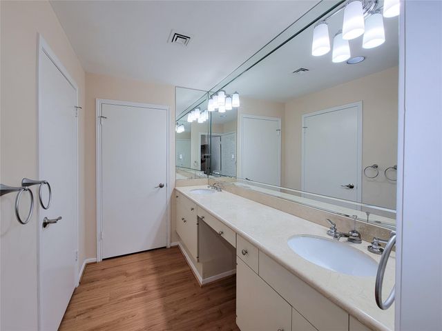 9333 Memorial Drive 414, Houston, TX 77024