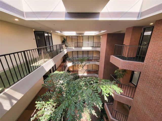 9333 Memorial Drive 414, Houston, TX 77024