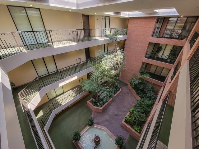 9333 Memorial Drive 414, Houston, TX 77024