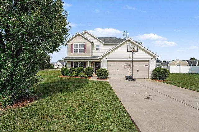4338 Wyoming Court, Thomasville, NC 27360