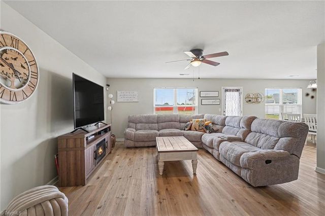4338 Wyoming Court, Thomasville, NC 27360