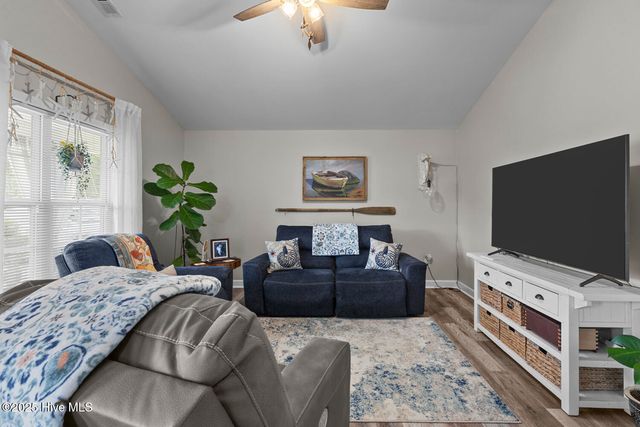 1264 Pickett Road, Jacksonville, NC 28540