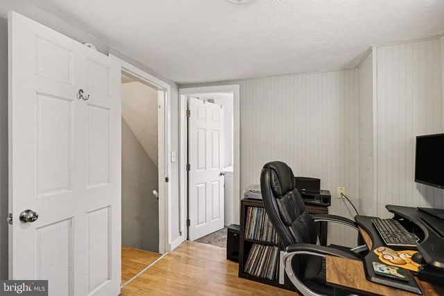 29 E MAIN ST, Railroad, PA 17355