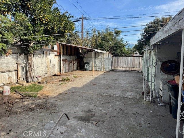 6208 Santa Fe, Huntington Park, CA 90255