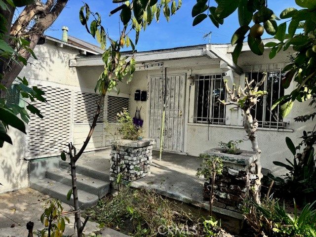 6208 Santa Fe, Huntington Park, CA 90255