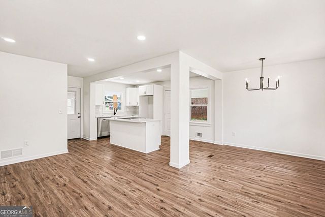 1875 Creekside Court, Decatur, GA 30032