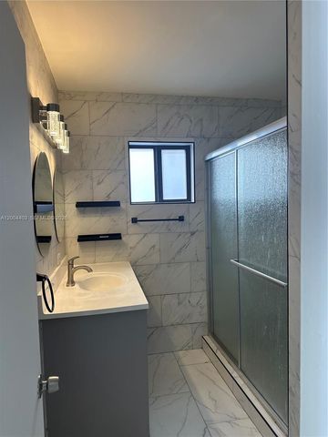 220 SW 8th Ave 1-2, Hallandale Beach, FL 33009