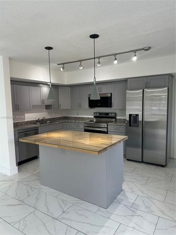 220 SW 8th Ave 1-2, Hallandale Beach, FL 33009