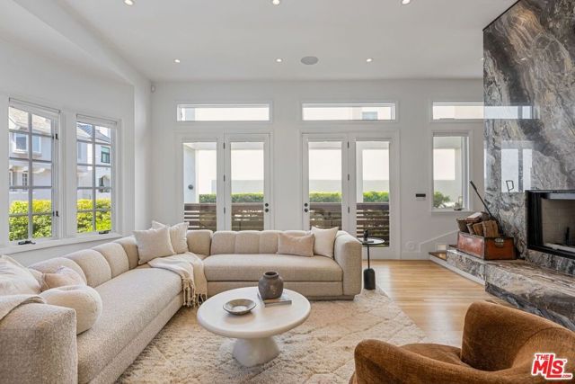 128 Roma Court, Marina Del Rey, CA 90292