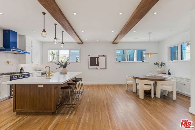 128 Roma Court, Marina Del Rey, CA 90292