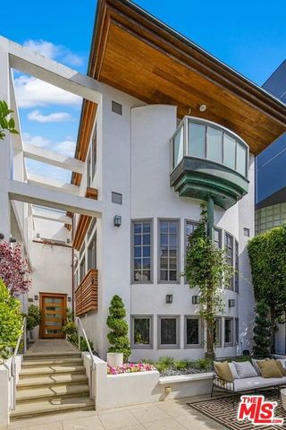128 Roma Court, Marina Del Rey, CA 90292