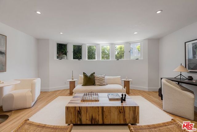 128 Roma Court, Marina Del Rey, CA 90292