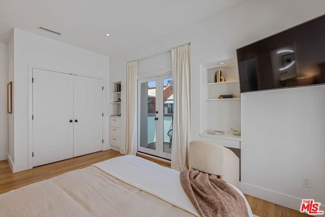 128 Roma Court, Marina Del Rey, CA 90292