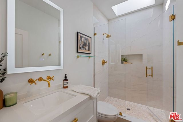 128 Roma Court, Marina Del Rey, CA 90292