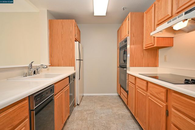 1840 Tice Creek Dr 2345, Walnut Creek, CA 94595