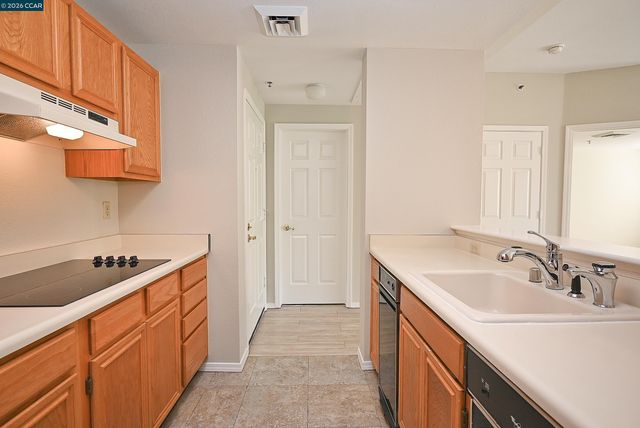 1840 Tice Creek Dr 2345, Walnut Creek, CA 94595