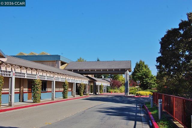 1840 Tice Creek Dr 2345, Walnut Creek, CA 94595