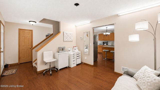 10308 Arbor Oak Dr, Louisville, KY 40229
