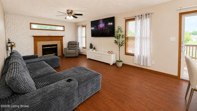 10308 Arbor Oak Dr, Louisville, KY 40229