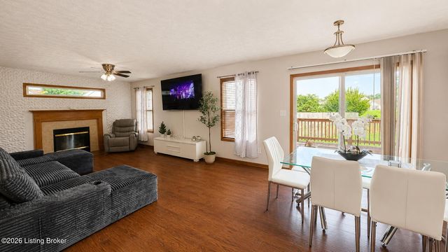 10308 Arbor Oak Dr, Louisville, KY 40229