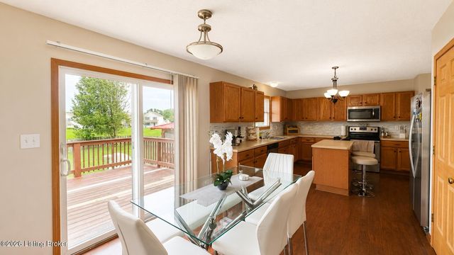 10308 Arbor Oak Dr, Louisville, KY 40229
