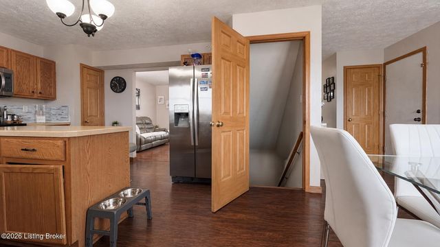 10308 Arbor Oak Dr, Louisville, KY 40229