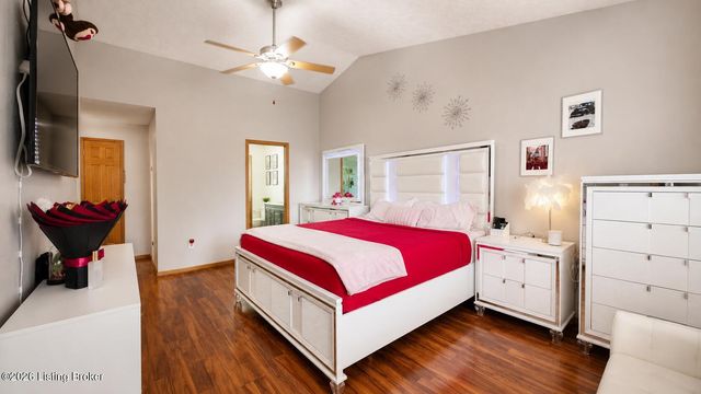 10308 Arbor Oak Dr, Louisville, KY 40229