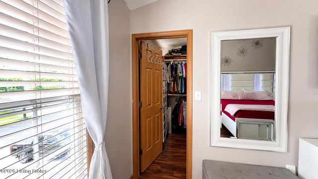 10308 Arbor Oak Dr, Louisville, KY 40229