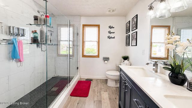 10308 Arbor Oak Dr, Louisville, KY 40229