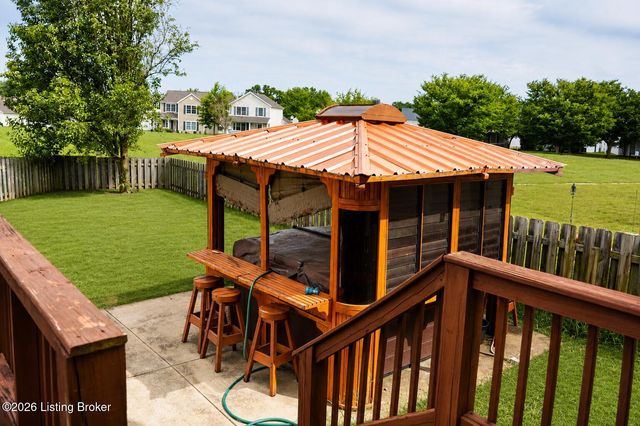 10308 Arbor Oak Dr, Louisville, KY 40229