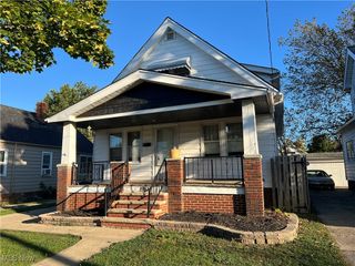 19511 Muskoka Avenue, Cleveland, OH 44119