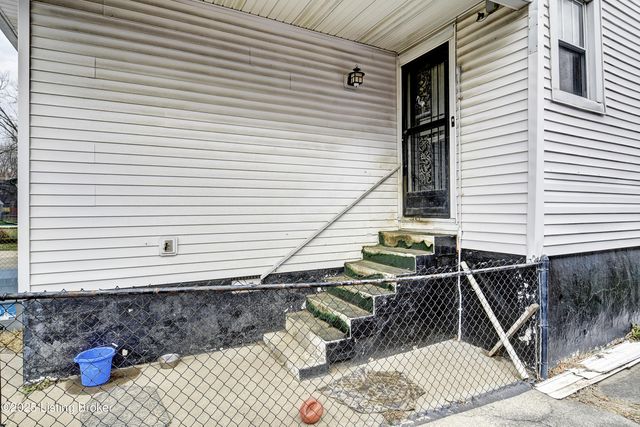 816 Dearborn Ave, Louisville, KY 40211