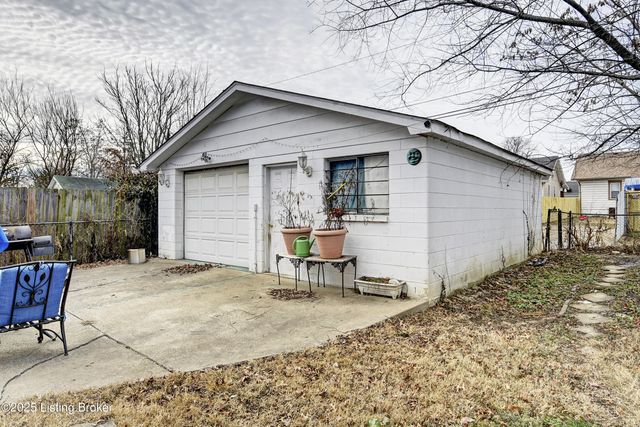 816 Dearborn Ave, Louisville, KY 40211