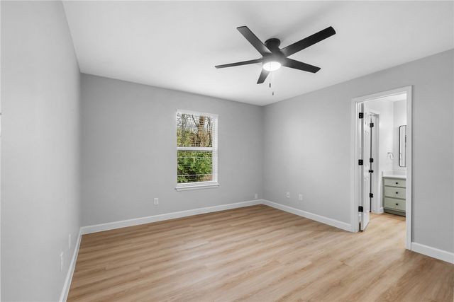 2077 N Kantz Lane, Fayetteville, AR 72703