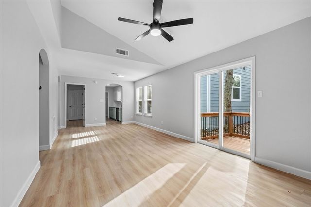 2077 N Kantz Lane, Fayetteville, AR 72703