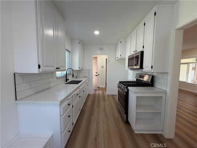 904 N 2nd Avenue, Upland, CA 91786