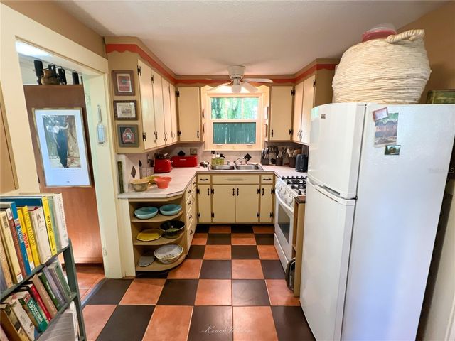 444 N JULIA AVENUE, Deland, FL 32720