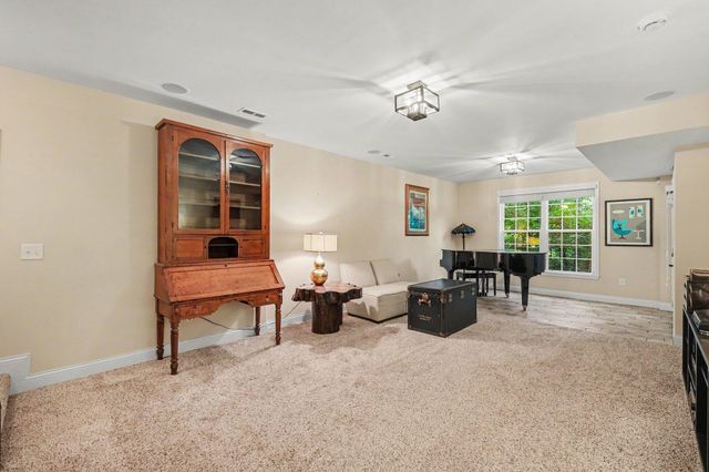 957 Woodsedge Drive, Erlanger, KY 41018