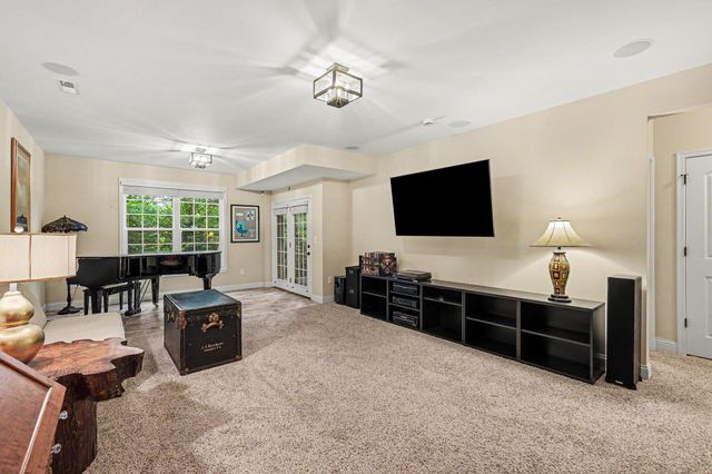 957 Woodsedge Drive, Erlanger, KY 41018