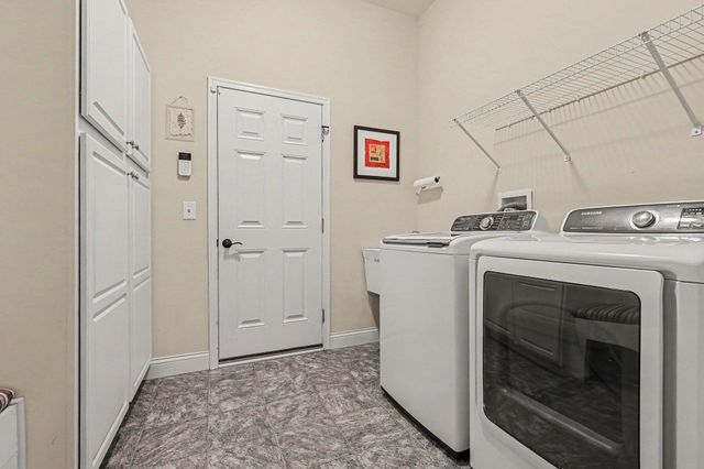 957 Woodsedge Drive, Erlanger, KY 41018