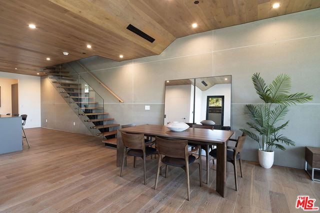 1122 N Coronado Street, Los Angeles, CA 90026