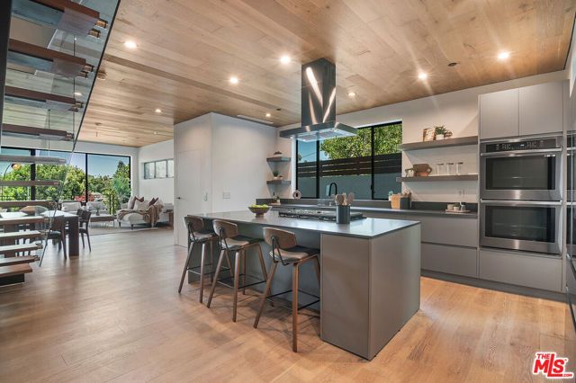 1122 N Coronado Street, Los Angeles, CA 90026